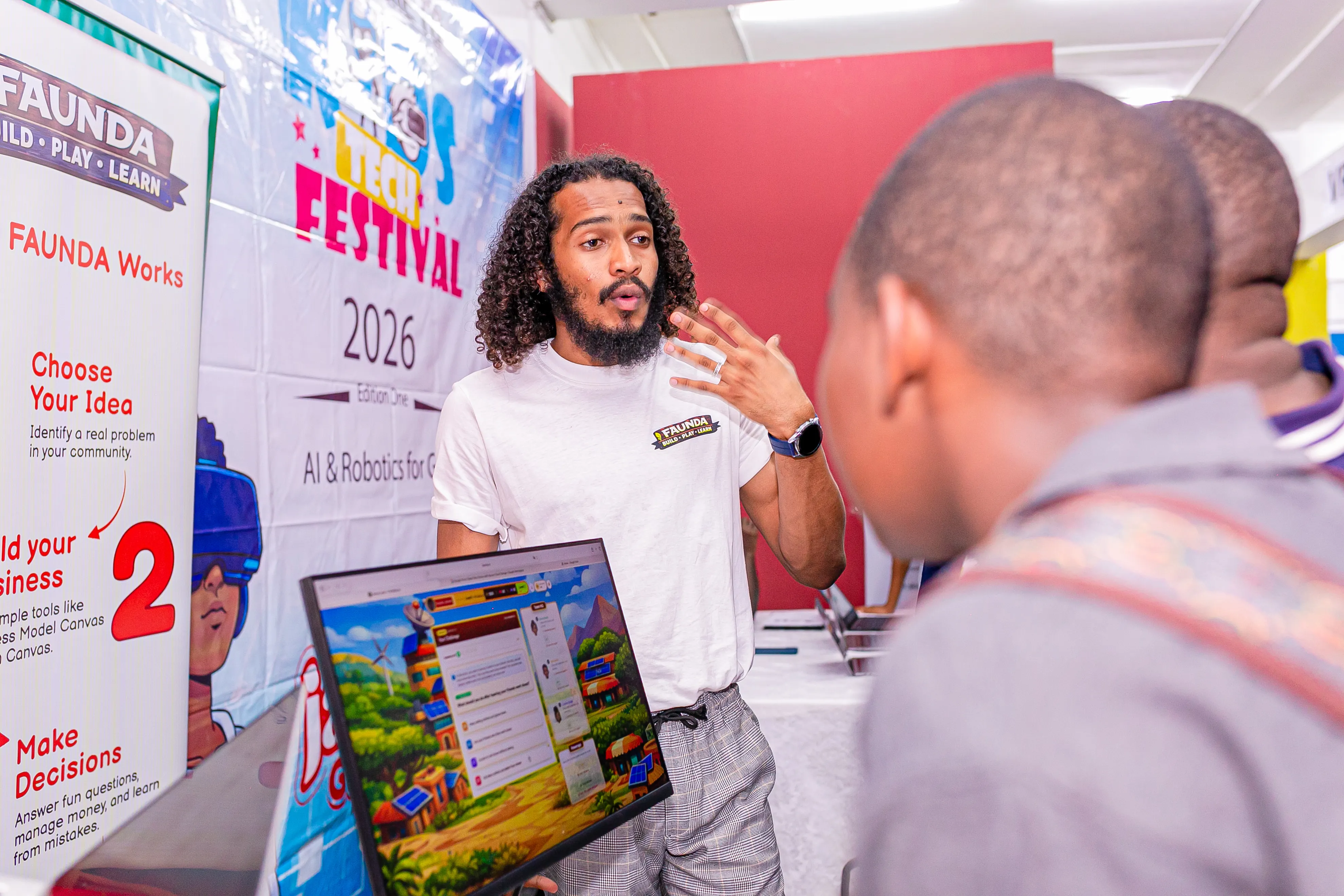 Rohit teaching kids at Kids Tech Festival